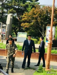 ​韩国男星金秀贤正式退伍，时隔21个月，首次公开亮相