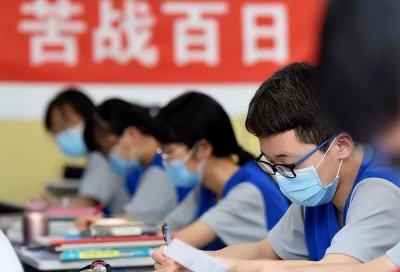 ​国内百强高中排行新鲜出炉，衡水中学进入前三，榜首升学率达99%